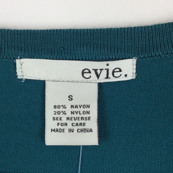 evie. - Faceted Jewel Cut Button Down Cardigan - Picture 3 of 6